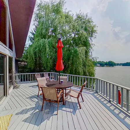 The 711 Lake House